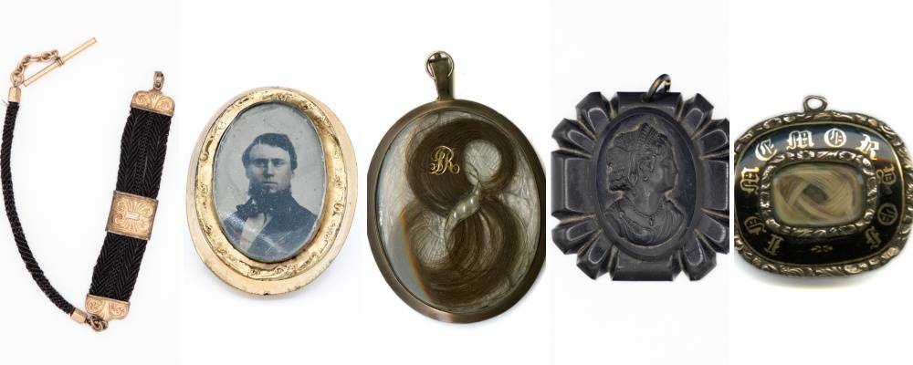 Painting of a polar bear on an iceberg